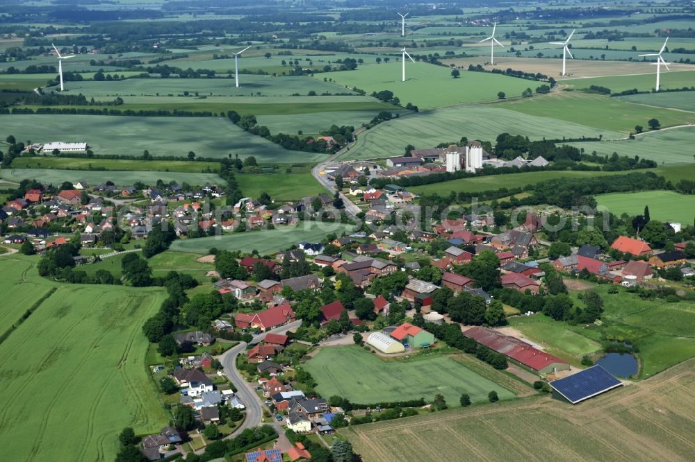 Neuengörs from above - Village view of Neuengoers in the state Schleswig-Holstein