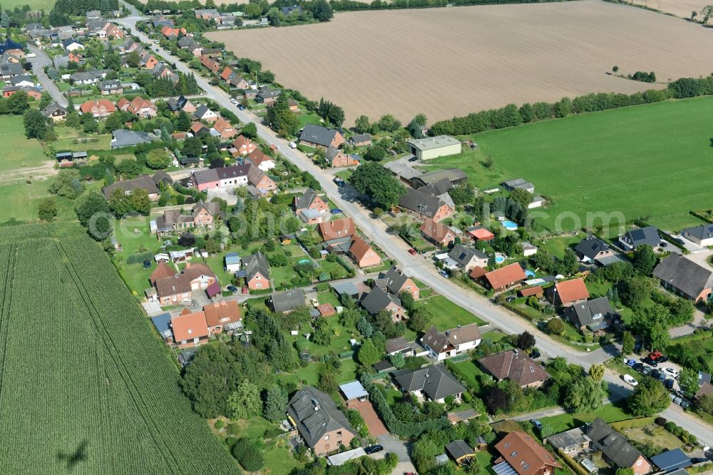 Niendorf-Stecknitz from above - Village view of Niendorf-Stecknitz in the state Schleswig-Holstein