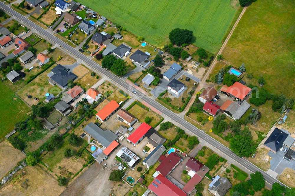 Aerial photograph Oebisfelde - Village view in the district Siedlung in Oebisfelde in the state Saxony-Anhalt, Germany