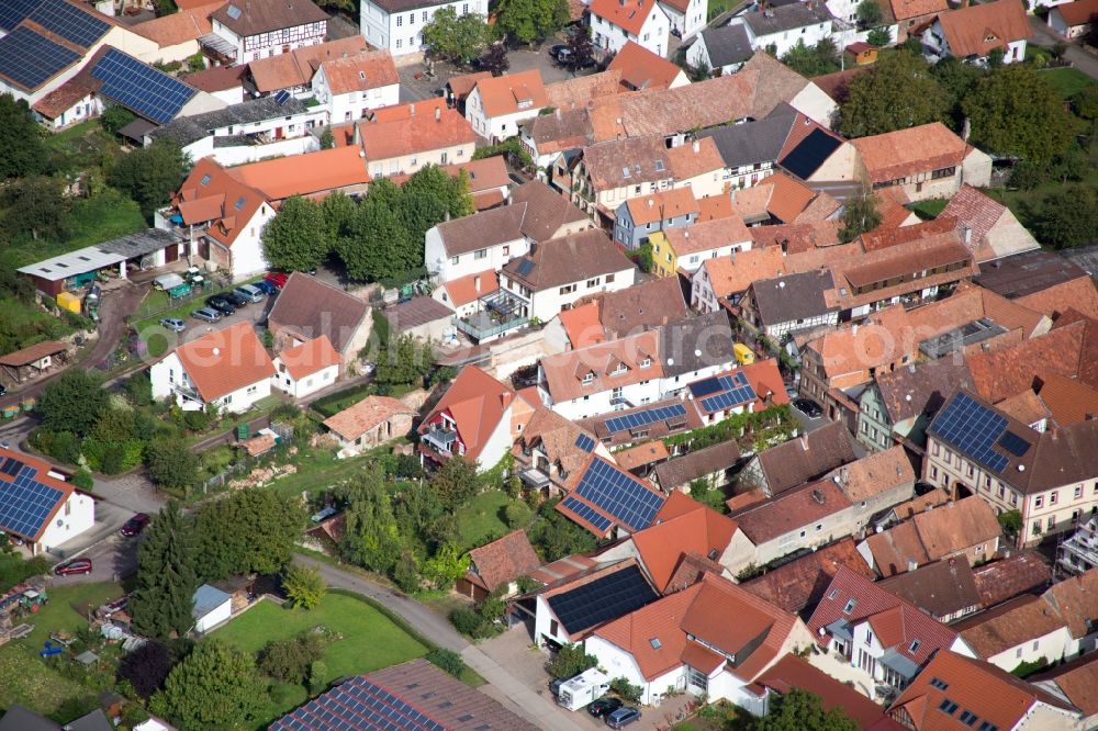 Aerial image Heuchelheim-Klingen - Village view in the district Heuchelheim in Heuchelheim-Klingen in the state Rhineland-Palatinate