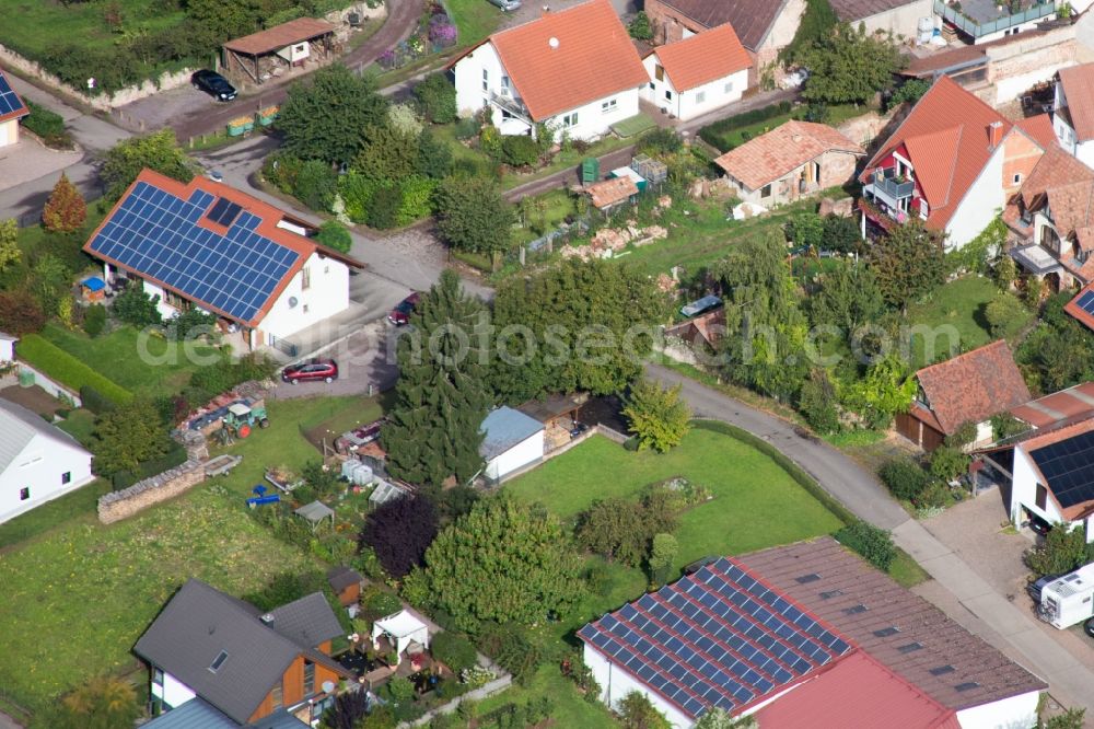 Aerial photograph Heuchelheim-Klingen - Village view in the district Heuchelheim in Heuchelheim-Klingen in the state Rhineland-Palatinate