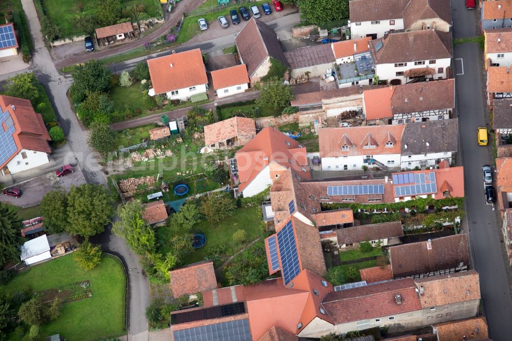 Aerial image Heuchelheim-Klingen - Village view in the district Heuchelheim in Heuchelheim-Klingen in the state Rhineland-Palatinate