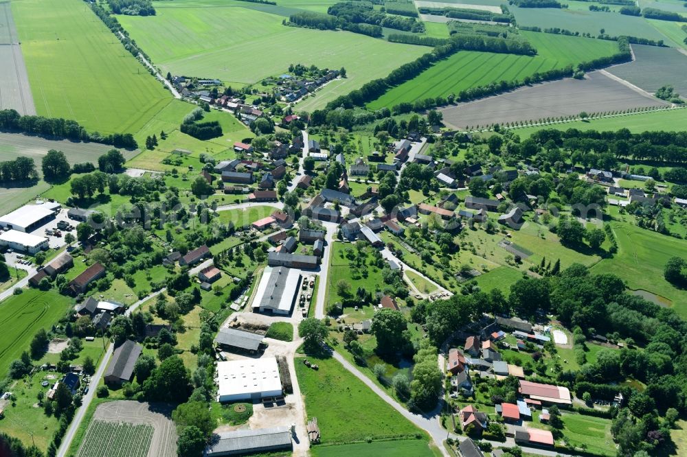 Aerial photograph Brunow - Village - view on the edge of agricultural fields and farmland in Brunow in the state Mecklenburg - Western Pomerania, Germany