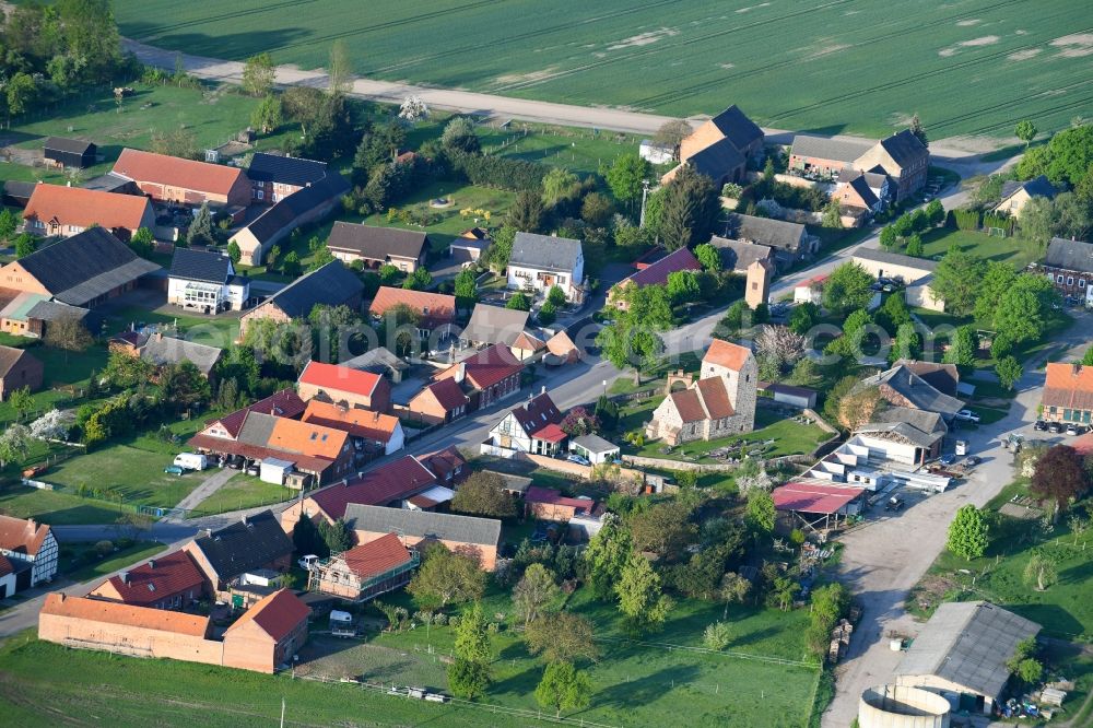 Aerial image Dessau - Village - view on the edge of agricultural fields and farmland in Dessau in the state Saxony-Anhalt, Germany