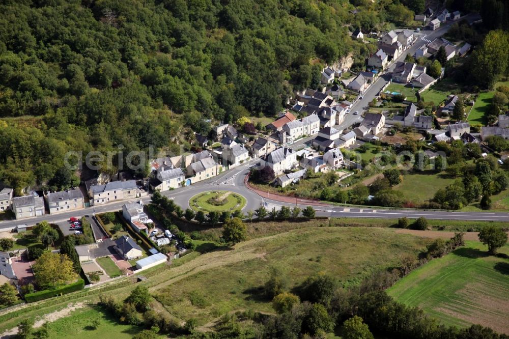 Fontevraud l'Abbaye from the bird's eye view: Village - view on the edge of agricultural fields and farmland in Fontevraud l'Abbaye in Pays de la Loire, France