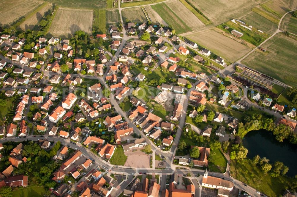 Aerial image Gambsheim - Village - view on the edge of agricultural fields and farmland in Gambsheim in Grand Est, France