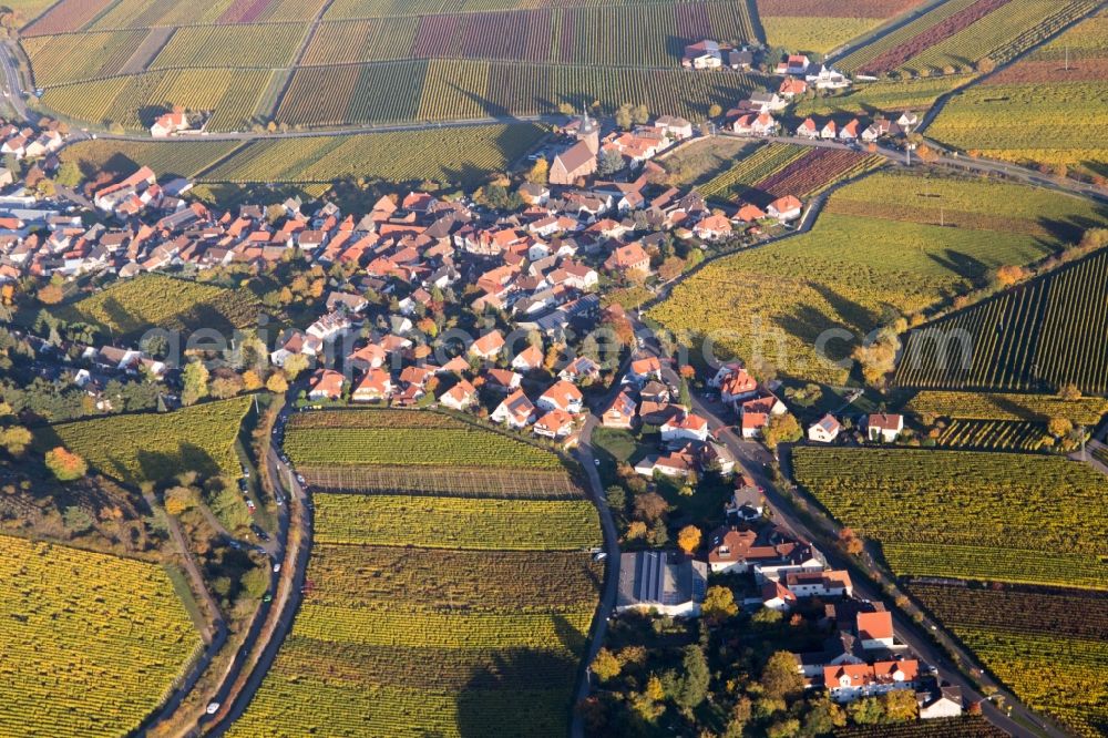 Aerial image Gleisweiler - Village - view on the edge of agricultural fields and farmland in Gleisweiler in the state Rhineland-Palatinate, Germany