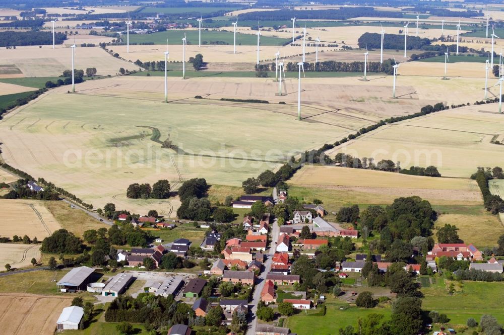 Aerial image Groß Ellingen - Village - view on the edge of agricultural fields and farmland in Gross Ellingen in the state Saxony-Anhalt, Germany