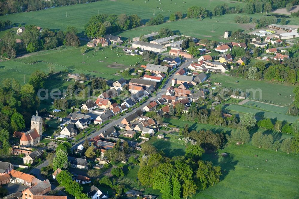 Aerial photograph Groß Rossau - Village - view on the edge of agricultural fields and farmland in Gross Rossau in the state Saxony-Anhalt, Germany