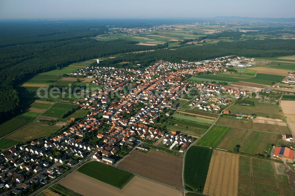 Aerial image Hatzenbühl - Village - view on the edge of agricultural fields and farmland in Hatzenbuehl in the state Rhineland-Palatinate, Germany