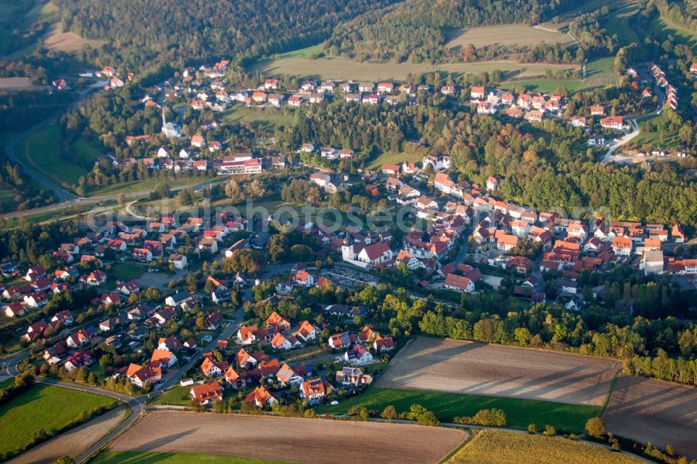 Aerial image Heiligenstadt i.OFr. - Village - view on the edge of agricultural fields and farmland in Heiligenstadt i.OFr. in the state Bavaria, Germany