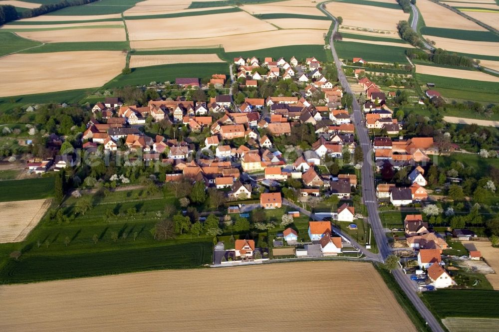 Aerial photograph Hoffen - Village - view on the edge of agricultural fields and farmland in Hoffen in Grand Est, France