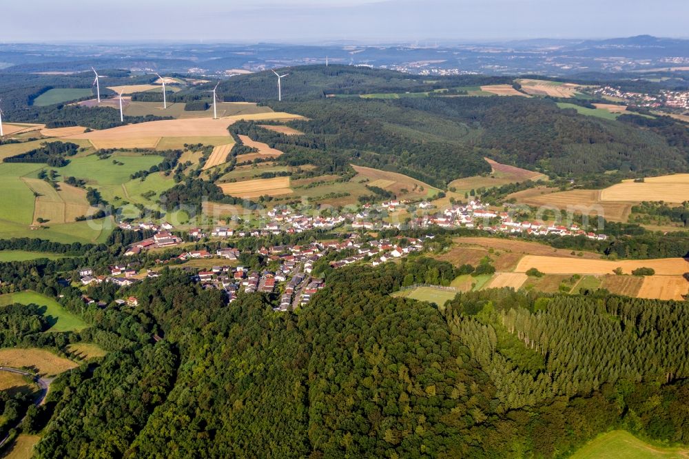 Hoof from the bird's eye view: Village - view on the edge of agricultural fields and farmland in Hoof in the state Saarland, Germany