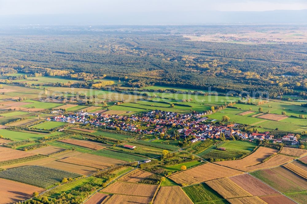 Aerial image Kapsweyer - Village - view on the edge of agricultural fields and farmland in Kapsweyer in the state Rhineland-Palatinate, Germany