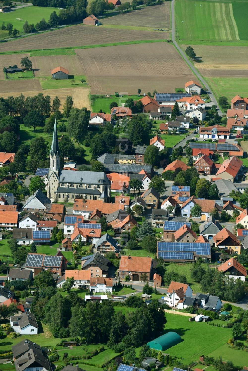 Aerial photograph Körbecke - Village - view on the edge of agricultural fields and farmland in Koerbecke in the state North Rhine-Westphalia, Germany