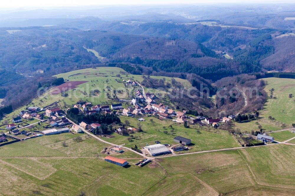 Aerial photograph Liederschiedt - Village - view on the edge of agricultural fields and farmland in Liederschiedt in Grand Est, France