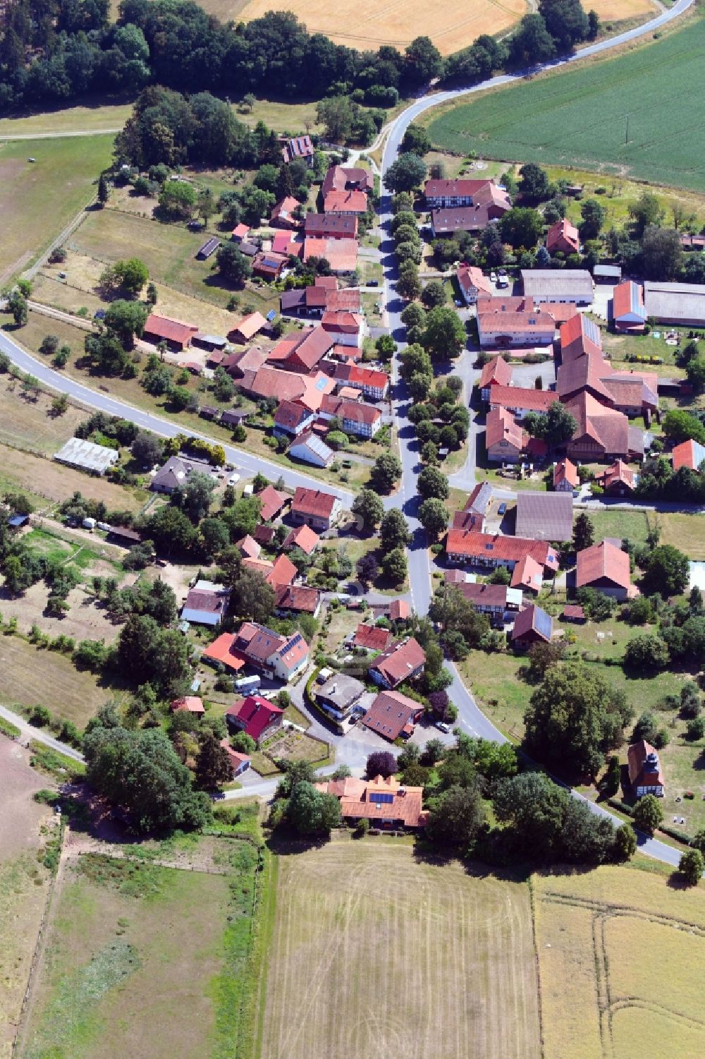 Ludolfshausen from above - Village - view on the edge of agricultural fields and farmland in Ludolfshausen in the state Lower Saxony, Germany