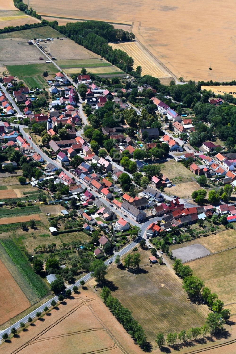 Aerial photograph Markvippach - Village - view on the edge of agricultural fields and farmland in Markvippach in the state Thuringia, Germany