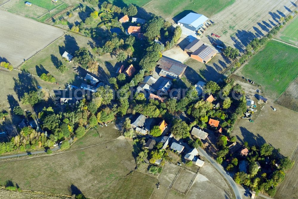 Aerial photograph Marleben - Village - view on the edge of agricultural fields and farmland in Marleben in the state Lower Saxony, Germany