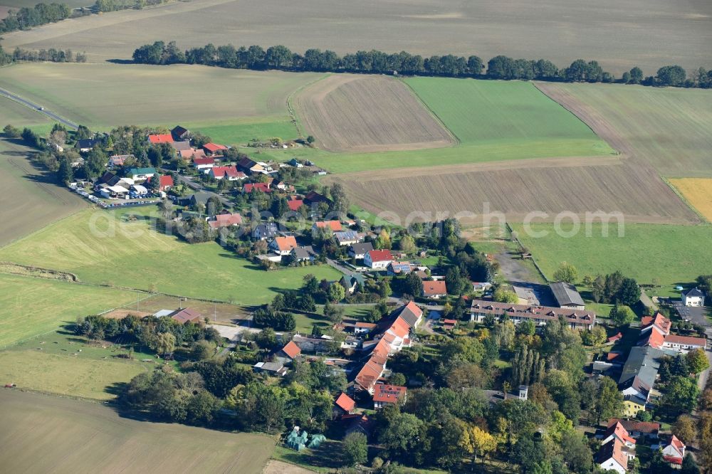 Aerial photograph Molkenberg - Village - view on the edge of agricultural fields and farmland in Molkenberg in the state Brandenburg, Germany