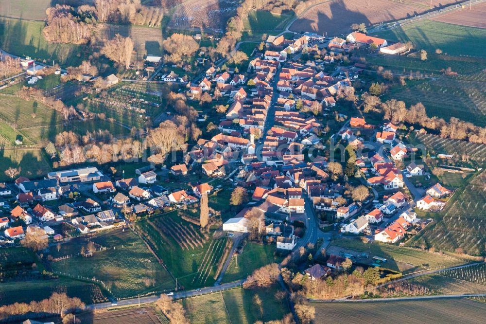 Aerial photograph Oberhausen - Village - view on the edge of agricultural fields and farmland in Oberhausen in the state Rhineland-Palatinate, Germany