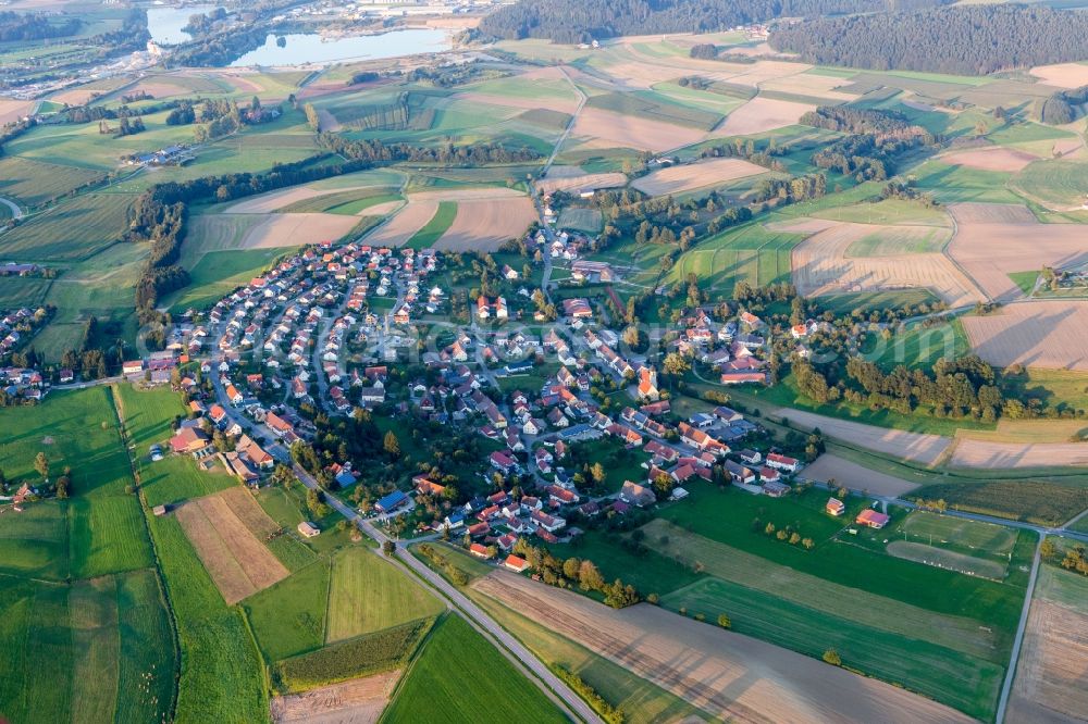 Pfullendorf from the bird's eye view: Village - view on the edge of agricultural fields and farmland in the district Aach-Linz in Pfullendorf in the state Baden-Wurttemberg, Germany