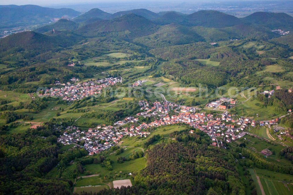 Aerial image Gossersweiler-Stein - Village - view on the edge of agricultural fields and farmland in the district Gossersweiler in Gossersweiler-Stein in the state Rhineland-Palatinate, Germany