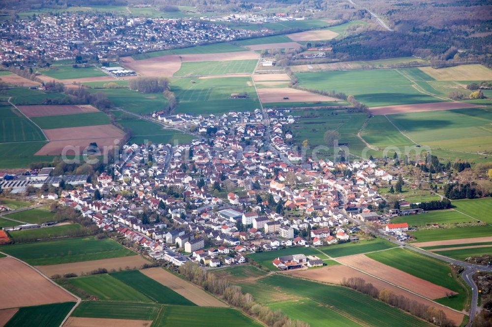 Aerial photograph Roßdorf - Village - view on the edge of agricultural fields and farmland in the district Gundernhausen in Rossdorf in the state Hesse, Germany