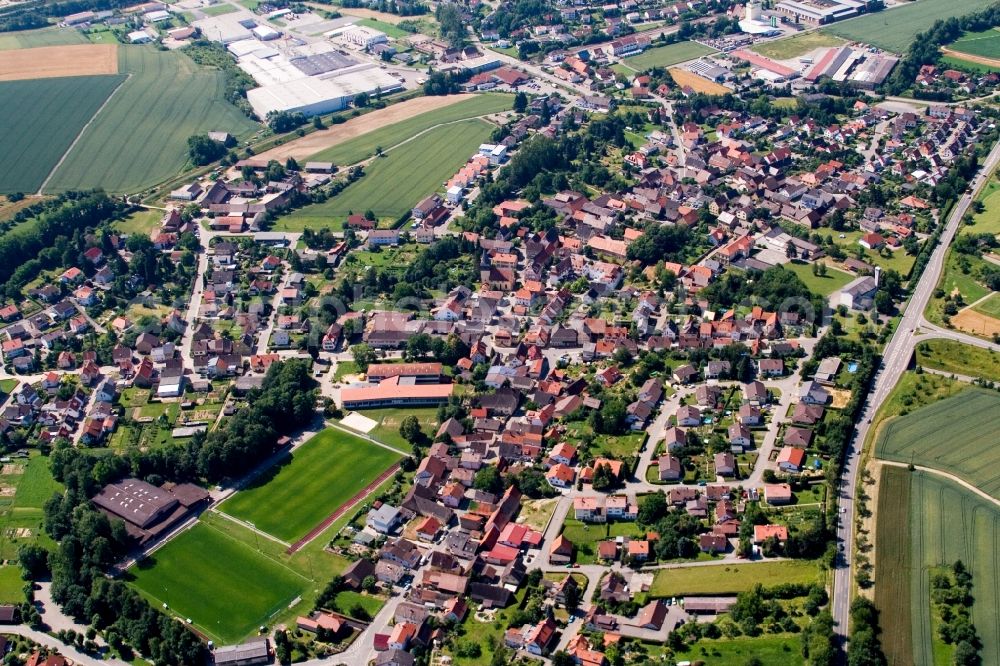 Helmstadt-Bargen from the bird's eye view: Village - view on the edge of agricultural fields and farmland in the district Helmstadt in Helmstadt-Bargen in the state Baden-Wuerttemberg, Germany