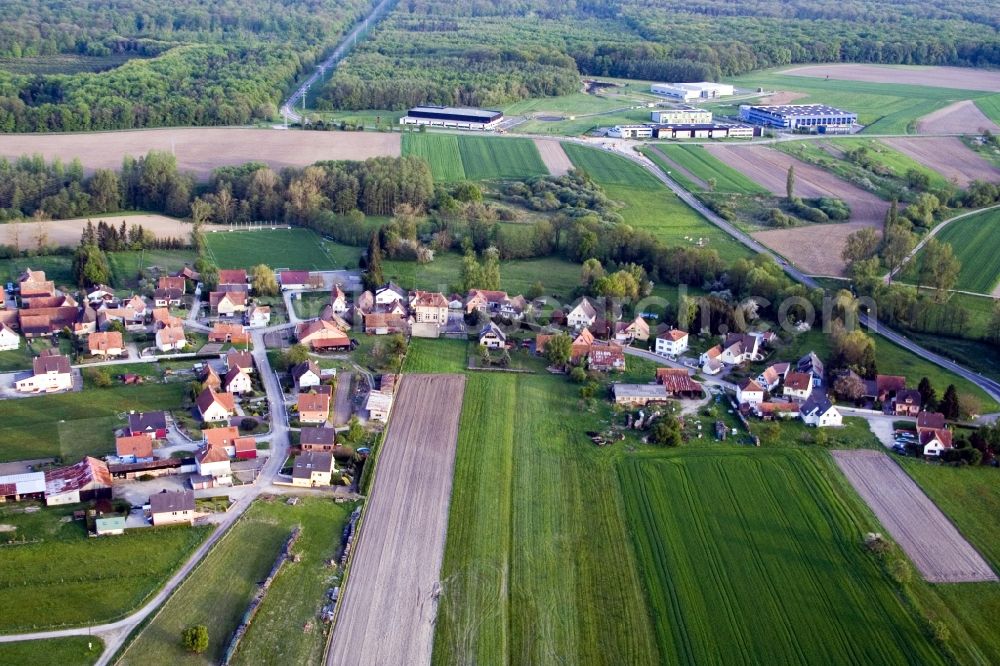 Aerial photograph Walbourg - Village - view on the edge of agricultural fields and farmland in the district Hinterfeld in Walbourg in Grand Est, France