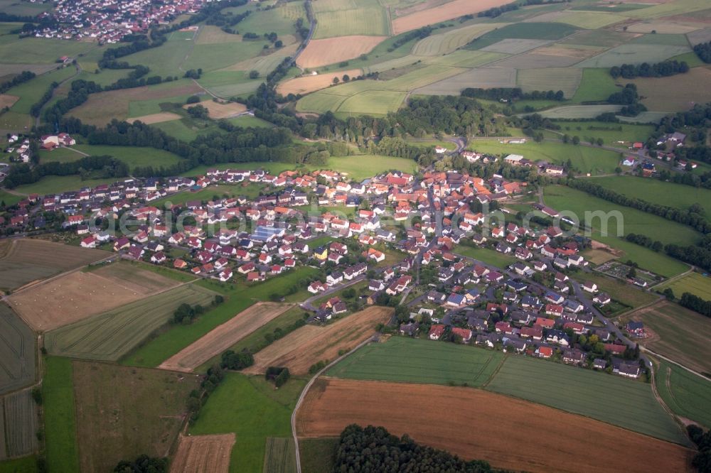 Aerial photograph Großenlüder - Village - view on the edge of agricultural fields and farmland in the district Kleinlueder in Grossenlueder in the state Hesse, Germany