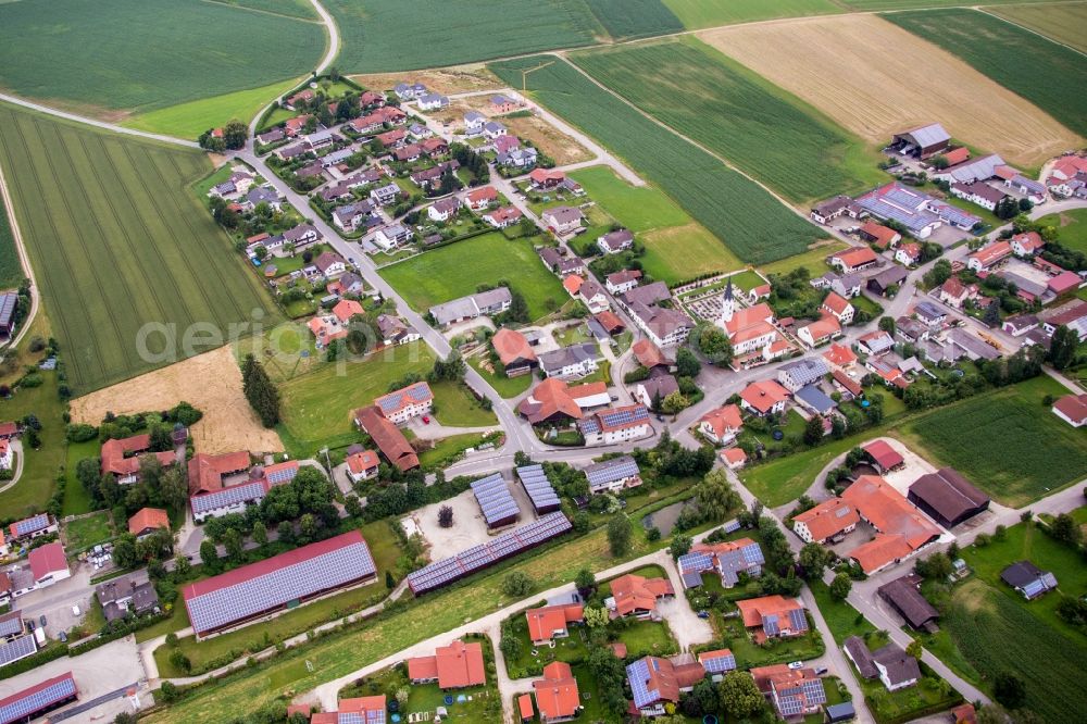 Gangkofen from the bird's eye view: Village - view on the edge of agricultural fields and farmland in the district Kollbach in Gangkofen in the state Bavaria, Germany