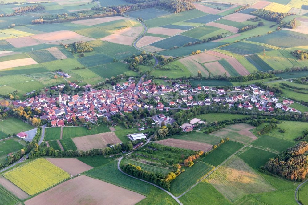 Aerial photograph Riedbach - Village - view on the edge of agricultural fields and farmland in the district Mechenried in Riedbach in the state Bavaria, Germany