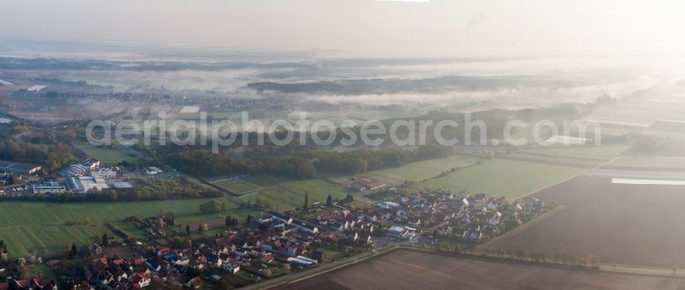 Aerial photograph Kandel - Village - view on the edge of agricultural fields and farmland in the district Minderslachen in Kandel in the state Rhineland-Palatinate, Germany