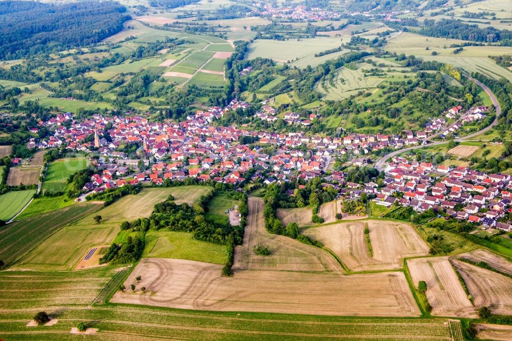 Aerial photograph Kraichtal - Village - view on the edge of agricultural fields and farmland in the district Oberoewisheim in Kraichtal in the state Baden-Wuerttemberg, Germany