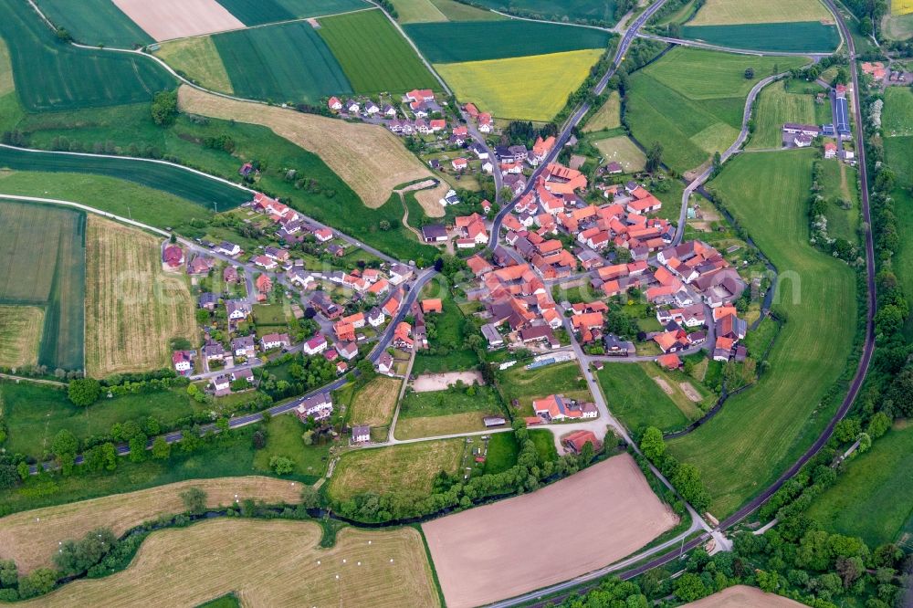 Aerial photograph Uslar - Village - view on the edge of agricultural fields and farmland in the district Offensen in Uslar in the state Lower Saxony, Germany