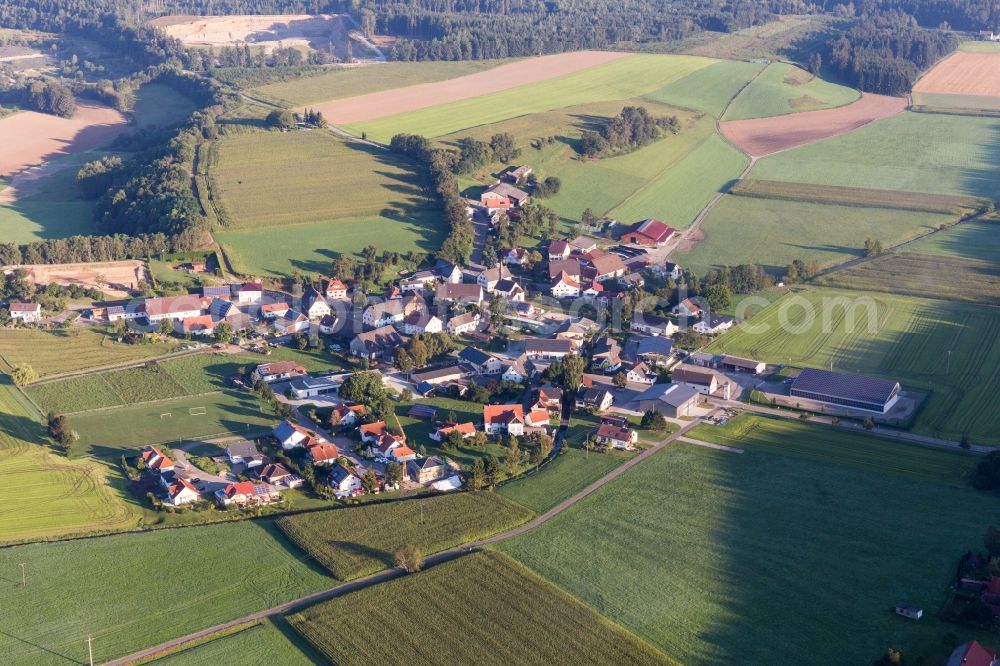 Pfullendorf from the bird's eye view: Village - view on the edge of agricultural fields and farmland in the district Otterswang in Pfullendorf in the state Baden-Wuerttemberg, Germany