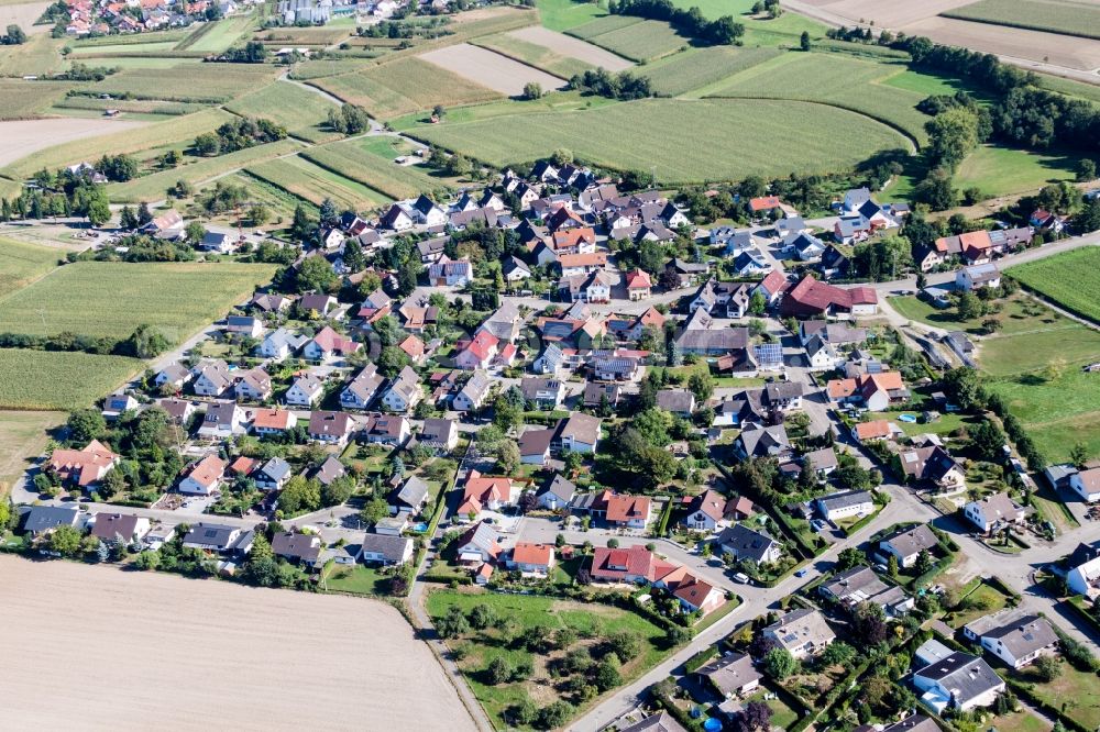 Aerial photograph Kehl - Village - view on the edge of agricultural fields and farmland in the district Querbach in Kehl in the state Baden-Wuerttemberg, Germany