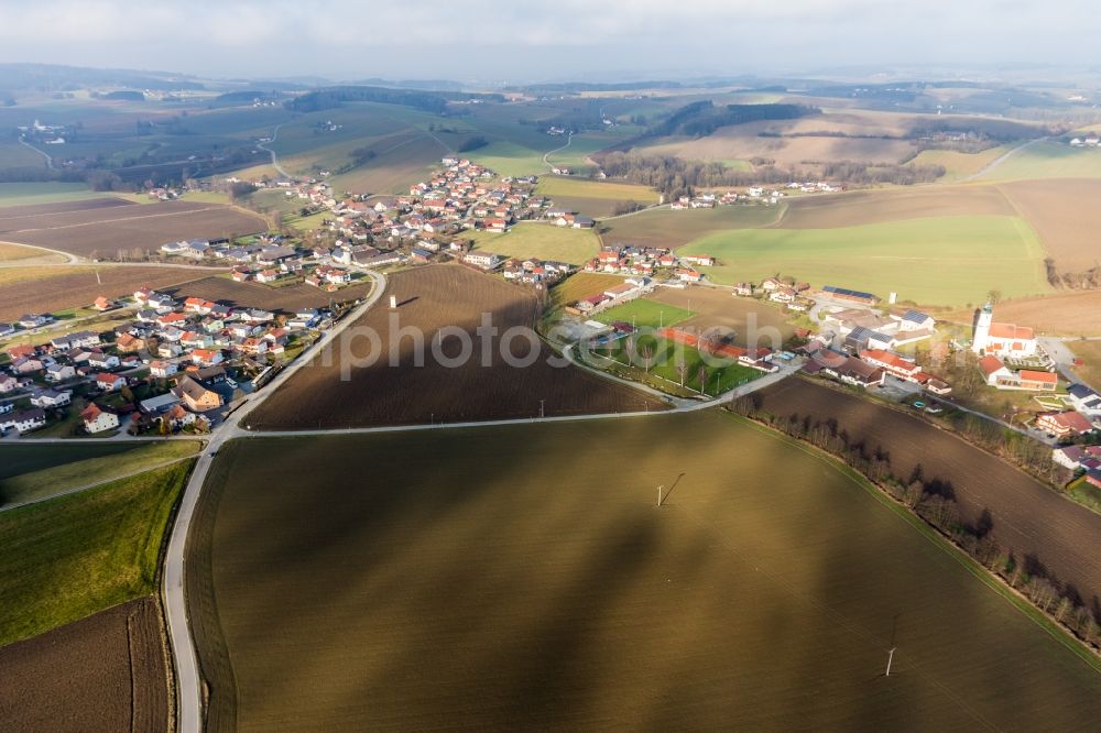 Ruhstorf an der Rott from the bird's eye view: Village - view on the edge of agricultural fields and farmland in the district Schmidham in Ruhstorf an der Rott in the state Bavaria, Germany