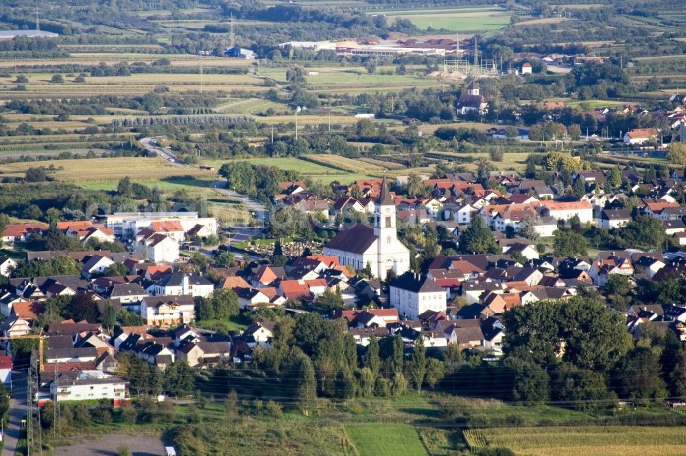 Aerial photograph Appenweier - Village - view on the edge of agricultural fields and farmland in the district Urloffen in Appenweier in the state Baden-Wuerttemberg