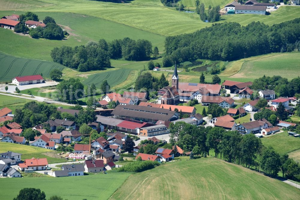 Aerial photograph Pauluszell - Village - view on the edge of agricultural fields and farmland in Pauluszell in the state Bavaria, Germany