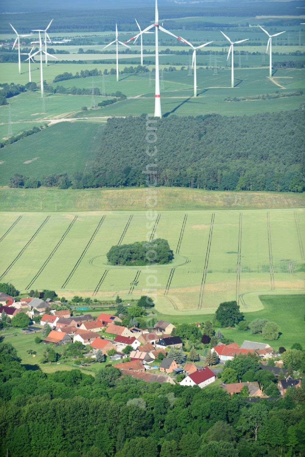 Aerial image Pitschen-Pickel - Village - view on the edge of agricultural fields and farmland in Pitschen-Pickel in the state Brandenburg, Germany