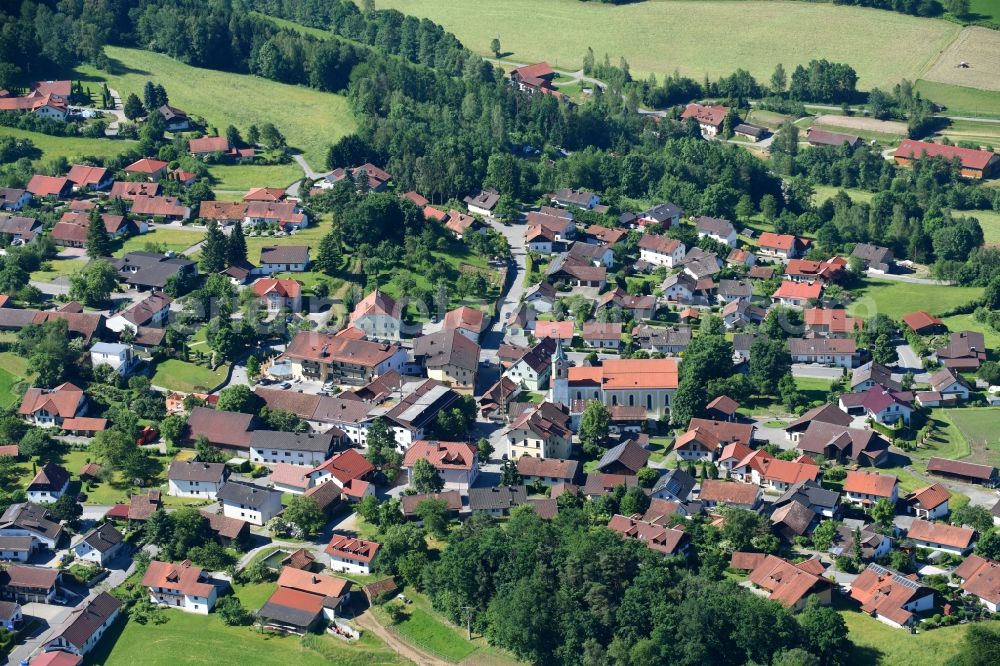 Rattenberg from above - Village - view on the edge of agricultural fields and farmland in Rattenberg in the state Bavaria, Germany