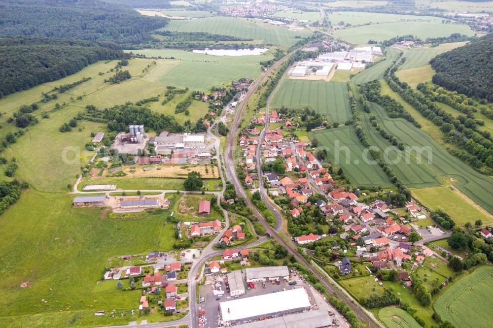 Aerial image Ritschenhausen - Village - view on the edge of agricultural fields and farmland in Ritschenhausen in the state Thuringia, Germany