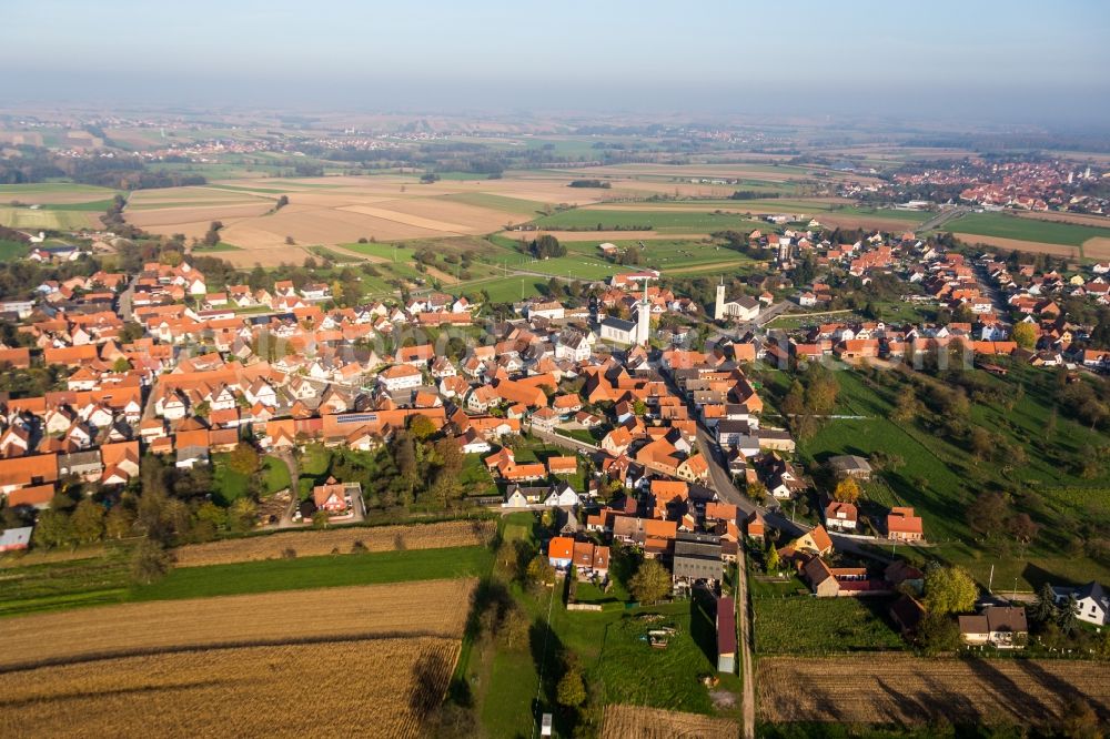 Aerial photograph Rittershoffen - Village - view on the edge of agricultural fields and farmland in Rittershoffen in Grand Est, France