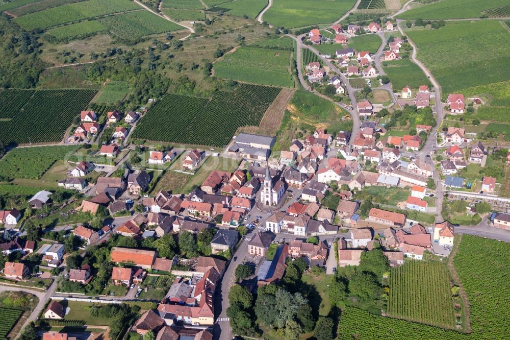 Aerial photograph Rorschwihr - Village - view on the edge of agricultural fields and farmland in Rorschwihr in Grand Est, France