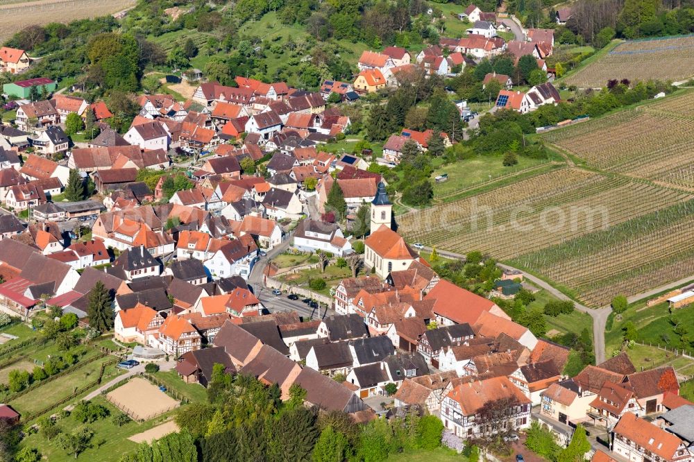 Rott from above - Village - view on the edge of agricultural fields and farmland in Rott in Grand Est, France