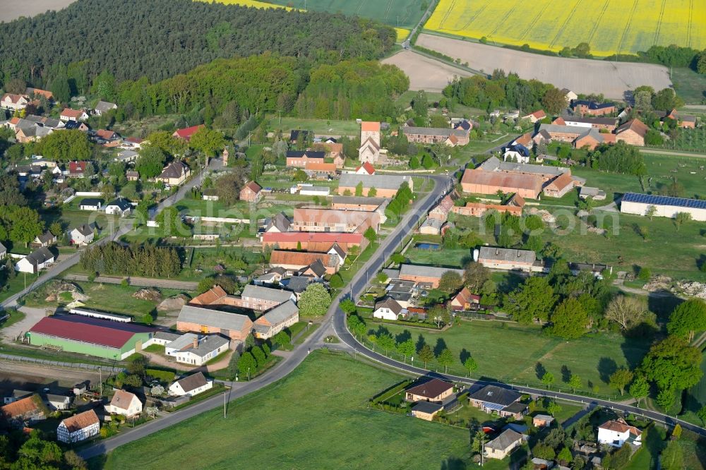 Sanne-Kerkuhn from above - Village - view on the edge of agricultural fields and farmland in Sanne-Kerkuhn in the state Saxony-Anhalt, Germany