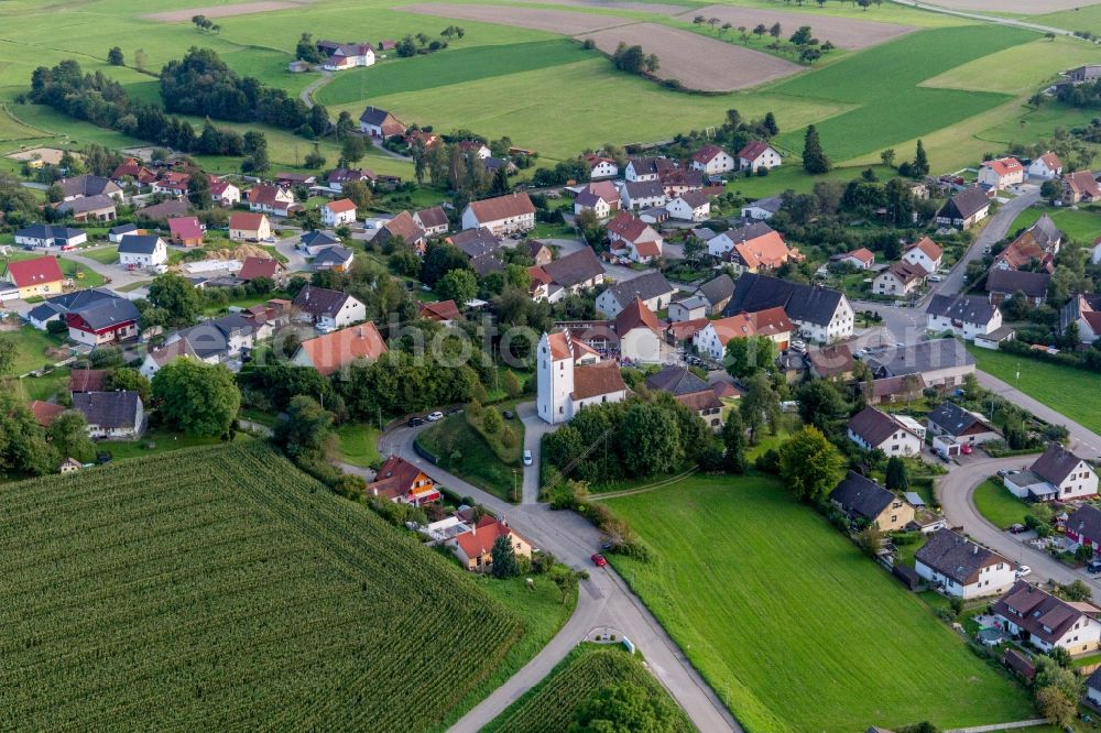 Sentenhart from the bird's eye view: Village - view on the edge of agricultural fields and farmland in Sentenhart in the state Baden-Wurttemberg, Germany