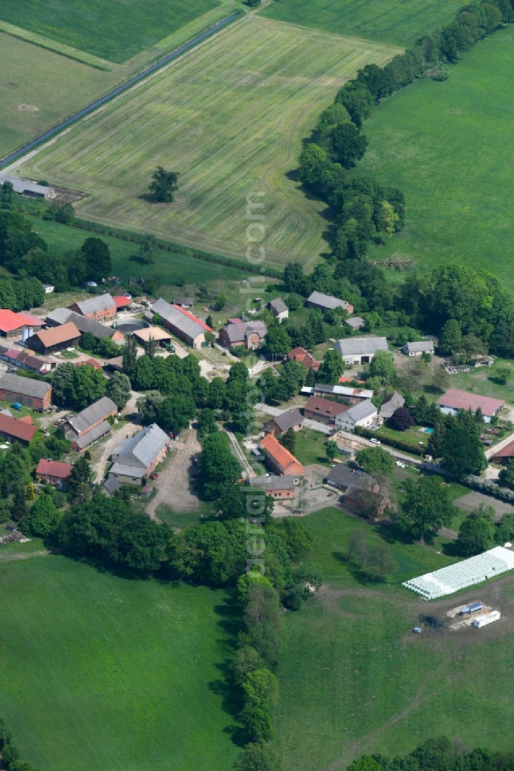 Aerial image Stresendorf - Village - view on the edge of agricultural fields and farmland in Stresendorf in the state Mecklenburg - Western Pomerania, Germany